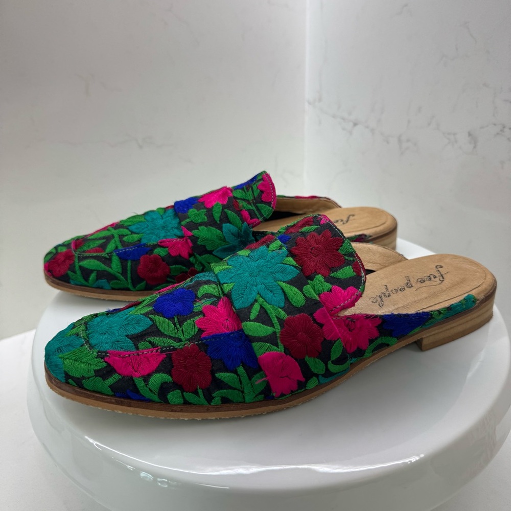 Free People Women's Brocade At Ease Embroidered Flowers Slip On Mule Size 8.5